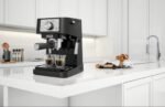De’Longhi – Stilosa 15 Bar Pump Espresso Machine – Black and Stainless