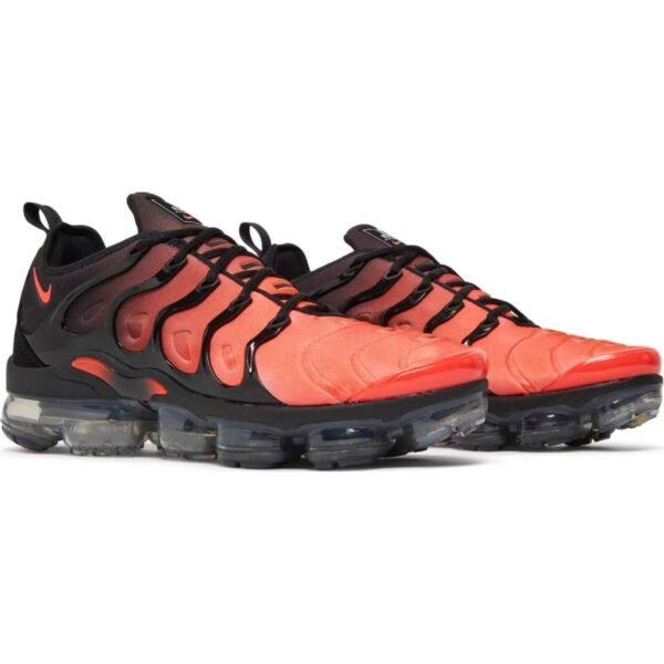 Air VaporMax Plus 'Black Crimson Gradient'