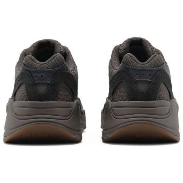 YeezyBoost700V2Mauve_3e80c530-c596-46cd-b9e7-c1530c68fb43