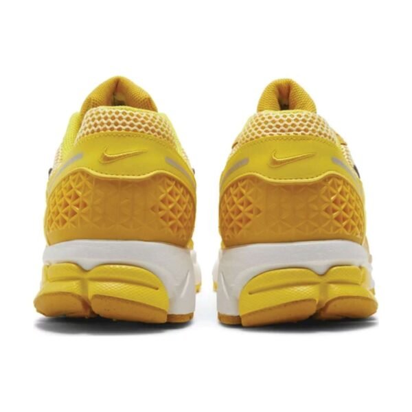 Zoom Vomero 5 'Yellow Ochre'