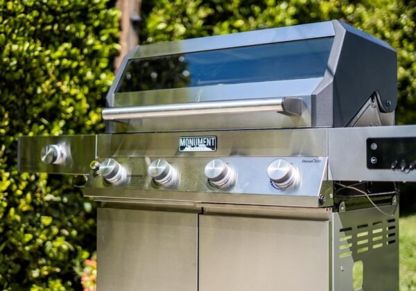 Monument Grills Smart Denali Gas Grill