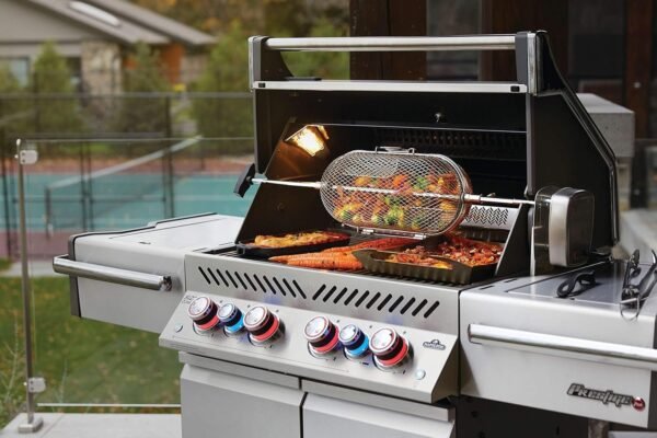 Napoleon Prestige PRO 500 Freestanding Gas Grill